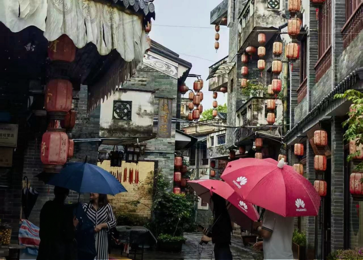 Technik, Tempo und Taifun: Das sind unsere Top 5 Take Aways aus China Mehr lesen zu „Technik, Tempo und Taifun: Das sind unsere Top 5 Take Aways aus China“